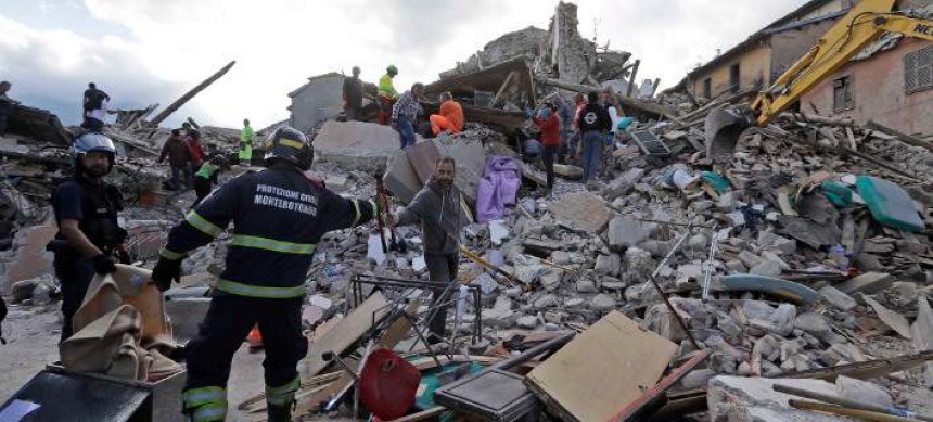 Εκατόμβες νεκρών στην Ιταλία: 268 τα θύματα, φόβοι ότι θα αυξηθούν
