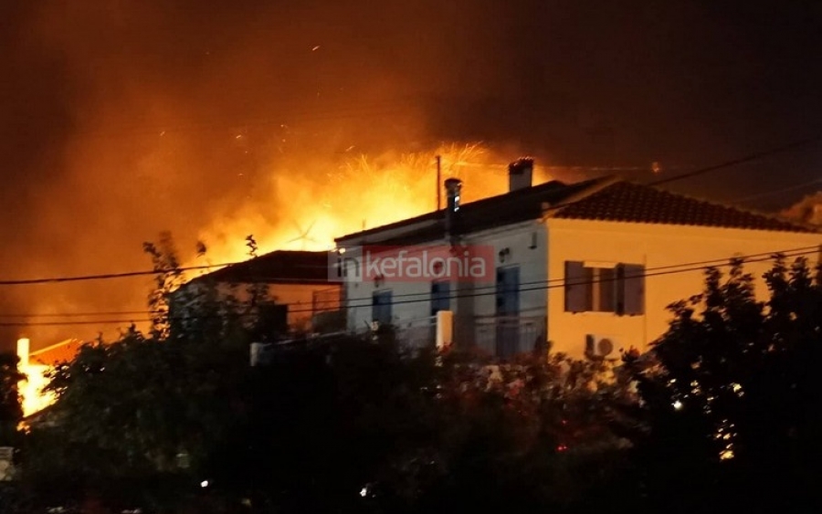 Εσβησε η φωτιά στα Ζόλα  (Συνεχής ενημέρωση - εικόνες - video)