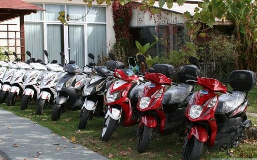 Πωλείται επιχείρηση ενοικίασης μοτοποδηλάτων στον Κατελειό (εικόνες)