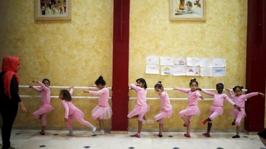 Μαθήματα μπαλέτου στη Γάζα: 8χρονα χορεύουν μακριά από τους εφιάλτες τους