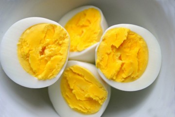 10 λόγοι για τους οποίους αξίζει να τρώτε αυγά