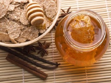 Μέλι και κανέλα: Ενα φάρμακο που δεν θέλουν να ξέρουν οι γιατροί