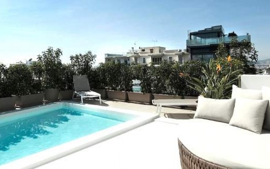 10 σπίτια με πισίνα στο κέντρο της Αθήνας που κάνουν θραύση στην Airbnb -Οάσεις στο τσιμέντο [εικόνες]