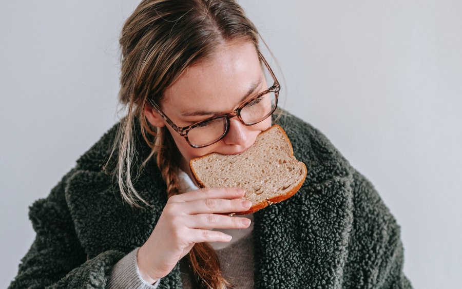 Τι συμβαίνει στο σώμα σου αν τρως πολύ ψωμί