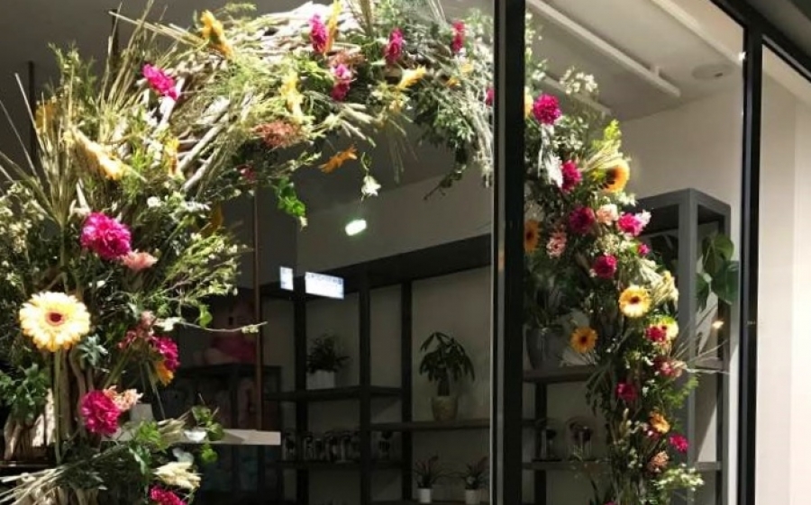 BENETATOS Flowers: Ο μεγαλύτερος «Μάης» στο Αργοστόλι (εικόνα)