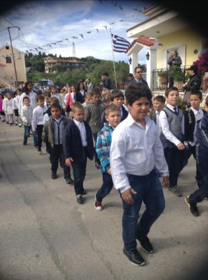 Η παρέλαση των σχολείων της Ερίσου (εικόνες)