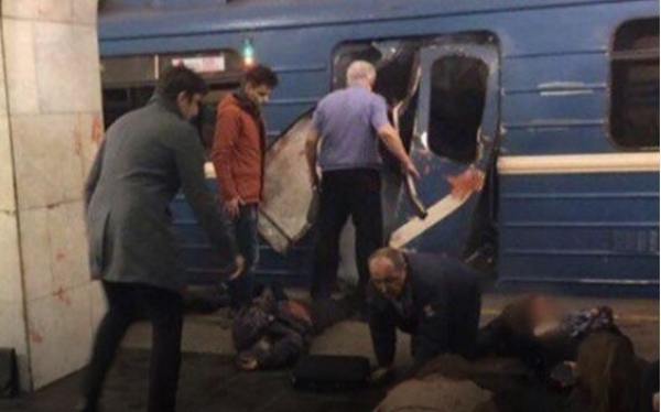 Δύο εκρήξεις στο μετρό της Αγίας Πετρούπολης, αναφορές για 10 νεκρούς