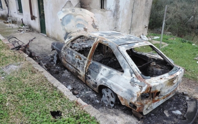 ΙΘΑΚΗ: Καταστροφή αυτοκινήτου και δίκυκλου στις Φρίκες