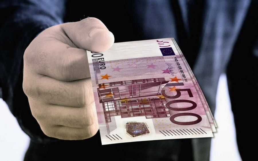 Αναδρομικά: Ποιοι δικαιούνται μέχρι και 25.000 ευρώ - Πότε θα λάβουν τα χρήματα