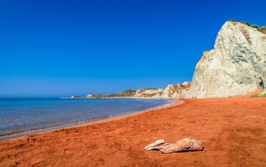 Το Ξι στις 30 top ιδιαίτερες παραλίες της Ελλάδας!