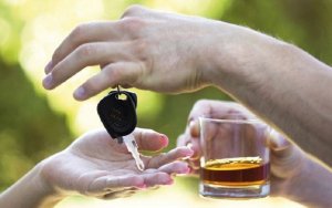 Οριστικό: Τέλος η οδήγηση για τους μεθυσμένους - Μέχρι και ισόβια στους πιωμένους…