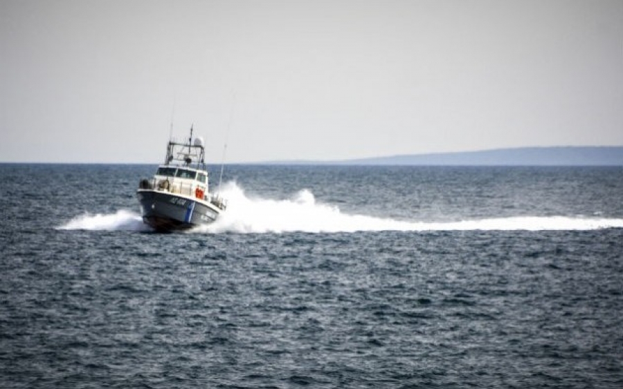 80 άτομα επιβαίνουν στο σκάφος που εντοπίστηκε ανοικτά της Κεφαλονιάς - Ρυμουλκείται στο Αργοστόλι