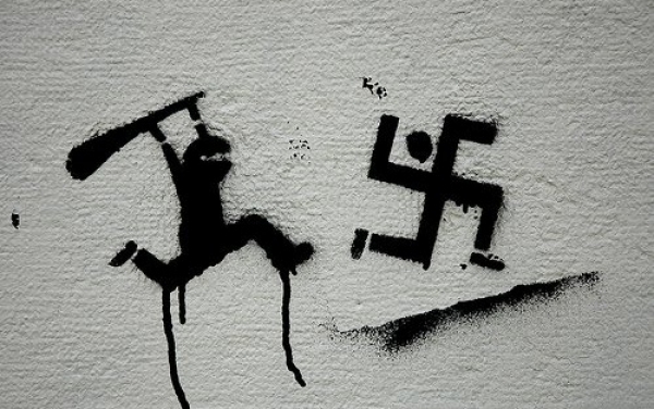 Βεβήλωσαν και το μνημείο των αγωνιστών της Εθνικής Αντίστασης στα Βαλσαμάτα!