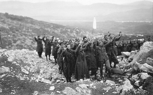21 Σεπτεμβρίου 1943: Η σφαγή των Ιταλών από τους ναζί στην Κεφαλονιά -Το μαντολίνο του λοχαγού Κορέλι