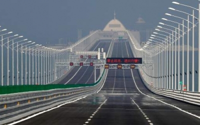 Η μεγαλύτερη γέφυρα πάνω από θάλασσα στον κόσμο -55 χλμ., θα συνδέει Χονκ Κονγκ με Κίνα [εικόνες]