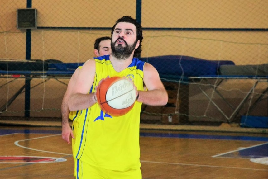 Ο Αλέξης Παπαδάτος και ο Λευτέρης Τσαουσίδης διδάσκουν μπάσκετ στα καλοκαιρινά τμήματα ταλέντων του ΑΣΚ