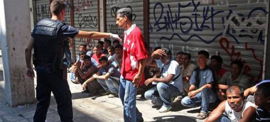 «Σκούπα» της ΕΛ.ΑΣ στο κέντρο – Απομακρύνουν παράνομους μετανάστες