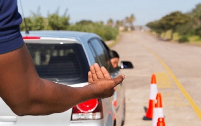 Κορωνοϊός: Αναστέλλονται οι εξετάσεις οδήγησης - Παράταση σε διπλώματα και ΚΤΕΟ