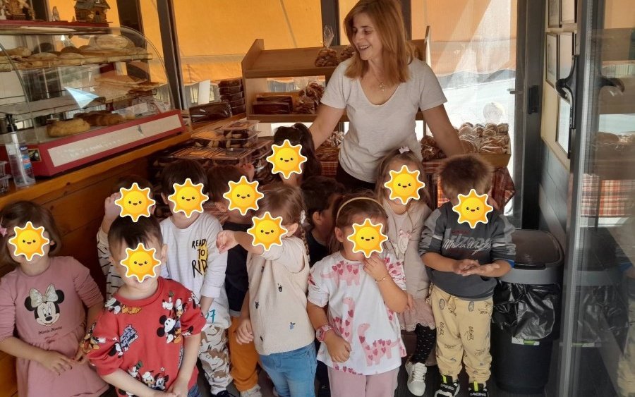 Επίσκεψη στο Φούρνο από τα παιδιά στο Κόκκινο Μπαλόνι