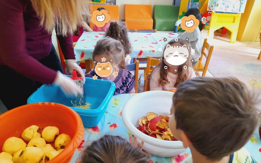 Τα παιδιά από το Κόκκινο Μπαλόνι ετοίμασαν μαρμελάδα μήλου