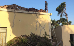 Εργασίες αποκατάστασης στέγης στο σχολείο στα Αντυπάτα
