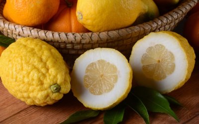 Το χρυσοκίτρινο φρούτο γεμάτο αντιοξειδωτικά και βιταμίνη C – Δεν είναι αυτό που φαντάζεστε