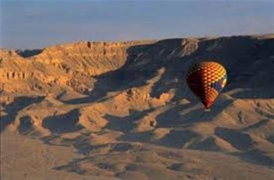 Αερόστατο με τουρίστες εξερράγη στον αέρα πάνω από το Λούξορ! - VIDEO ντοκουμέντο