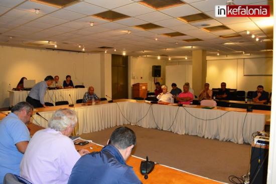 Συνεδριάζει σήμερα με 12 θέματα το δημοτικό συμβούλιο (ζωντανά στο Inkefalonia.gr)