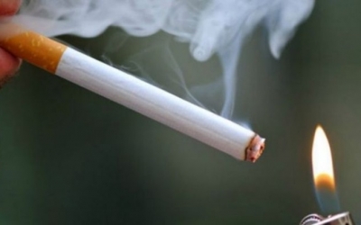 Καθολική απαγόρευση καπνίσματος – Πότε ξεκινάει η εφαρμογή με τσουχτερά πρόστιμα