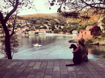 Η Νάντια Μπουλέ απολαμβάνει τις διακοπές της στην Κεφαλονιά (εικόνες)