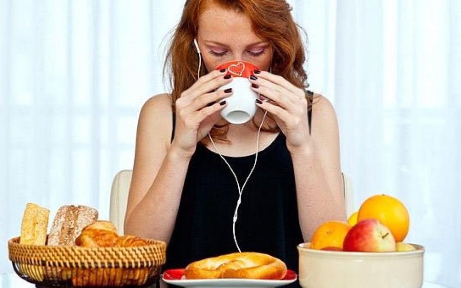 Δέκα τροφές που σας ξυπνάνε καλύτερα από τον καφέ