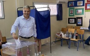 Εθνικές Εκλογές 2023: Στο Αργοστόλι ψήφισε ο Παναγής Καππάτος