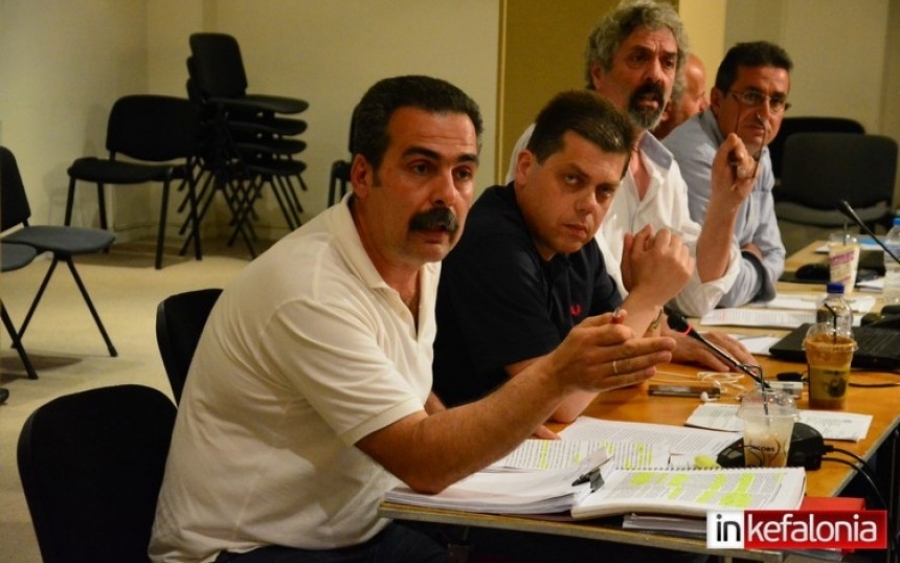 Λαϊκή Συσπείρωση: Η Δημοτική αρχή απέλυσε τους 21 συμβασιούχους του Δήμου Κεφαλονιάς
