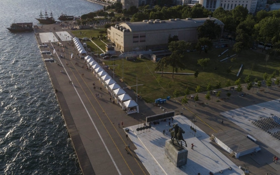 Μετά το σάλο κλείνει η παραλία Θεσσαλονίκης με εντολή Χαρδαλιά – Οι ώρες για τους περιπατητές
