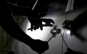 ΚΕΦΑΛΟΝΙΑ: 50χρονος έκλεψε δύο σταθμευμένα αυτοκίνητα... και συνελήφθη
