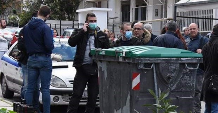 Η 19χρονη γέννησε και έπνιξε το μωρό της και η μητέρα της το πέταξε - Βρήκαν την παιδοκτόνο της Πετρούπολης