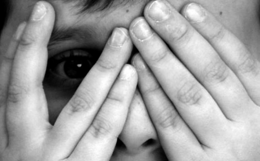 Οργή για τις τρομακτικές αποκαλύψεις για την υπόθεση παιδεραστίας στο Ίλιον