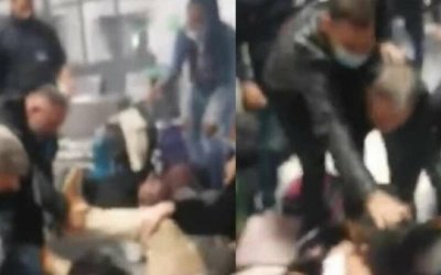 Ζάκυνθος: Σκληρό επεισόδιο στο αεροδρόμιο- Αστυνομικοί τραβούν μετανάστες από τα πόδια (Video)