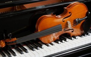 Η Φιλαρμονική Κεφαλονιάς διοργανώνει μια ξεχωριστή μουσική εκδήλωση και αναζητά μουσικό σχήμα με βιολί και πιάνο