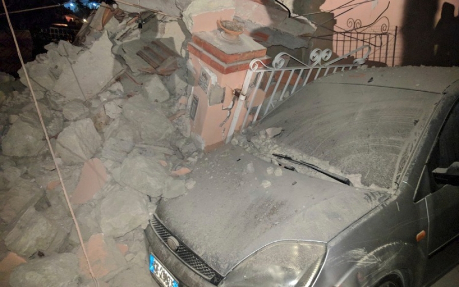 Σεισμός 4,2 Ρίχτερ ισοπέδωσε το νησί Ισκια στην Ιταλία -2 νεκροί, αρκετοί εγκλωβισμένοι