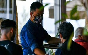 Κεφαλονιά: 2 παραβάσεις για μη χρήση μάσκας από εργαζόμενους και πελάτες καταστημάτων