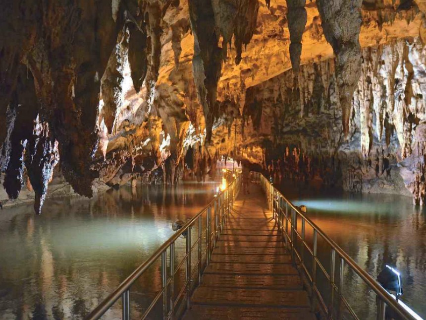 Σπήλαιο Αγγίτη: Σε ποιο μέρος της Ελλάδας βρίσκεται το μεγαλύτερο ποτάμιο σπήλαιο του κόσμου;