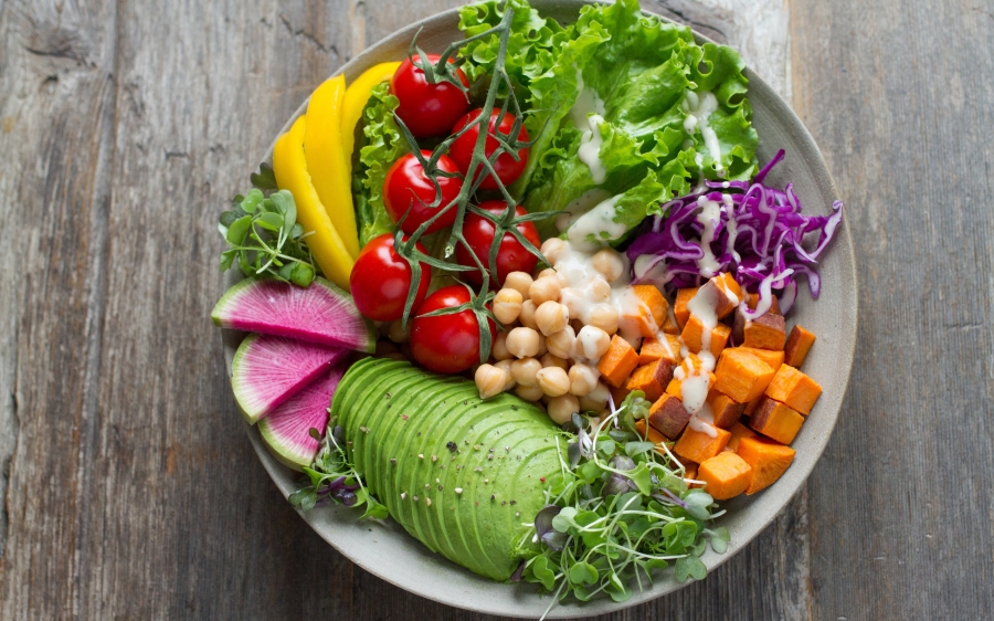 Αυστηρή φυτοφαγία: Τι θα συμβεί στο σώμα σου αν γίνεις vegan;
