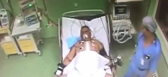 Βίντεο Σοκ: Γιατρός γρονθοκοπεί χειρουργημένο ασθενή μέχρι θανάτου