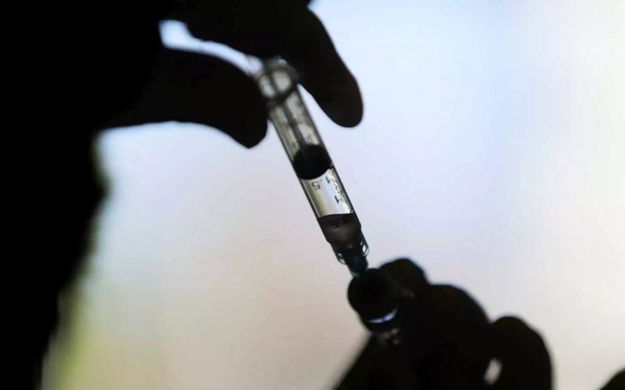 Κορονοϊός: Αυτές οι κατηγορίες εργαζομένων είναι «υποψήφιες» για υποχρεωτικό εμβολιασμό