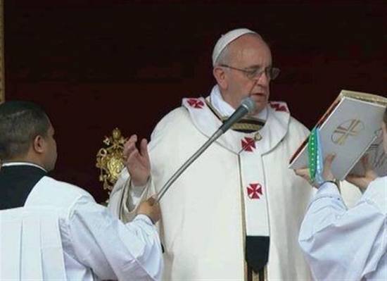 Πάσχα των Καθολικών: Ειρήνη στον κόσμο ζήτησε ο Πάπας στην αναστάσιμη λειτουργία