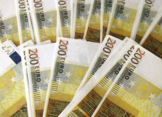 5 δισ. ευρώ η τρύπα στα μέτρα – Φέρνει νέους φόρους και μειώσεις μισθών