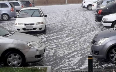 Στα λευκά η Αρκαδία, το «έστρωσε» με χαλάζι - Μεγάλες ζημιές, αυτοκίνητο έπεσε σε γκρεμό (εικόνες)