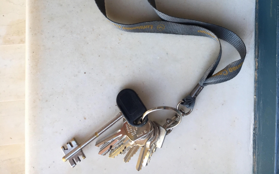 Βρέθηκαν κλειδιά στην είσοδο του Marianna Studios στην Λάσση