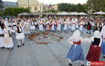 Μουσικοχορευτική εκδήλωση για τον Άη Γιάννη-Λαμπαδιάρη από το Λύκειο Ελληνίδων